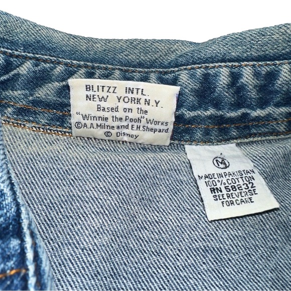 Vintage 90’s Pooh Disney Embroidered Pooh Jean Jacket size Medium✨ - Picture 9 of 14